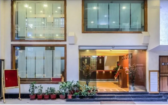 Golden Metro Hotel