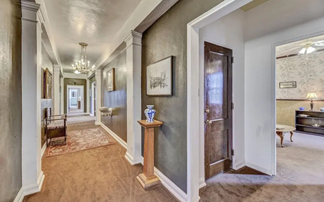 Oddfellow Inn & Farm