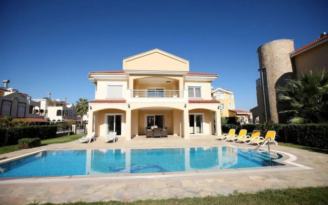 Palm Lane Villa