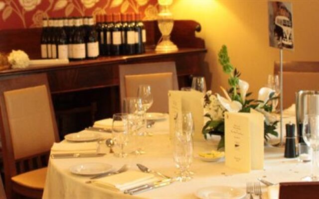 Vaughan Lodge Hotel