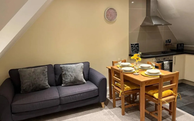 Central Location 2-bed Apartment in Maidstone