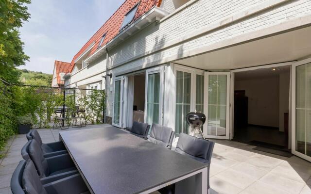 Spacious Apartment in Koudekerke With Terrace