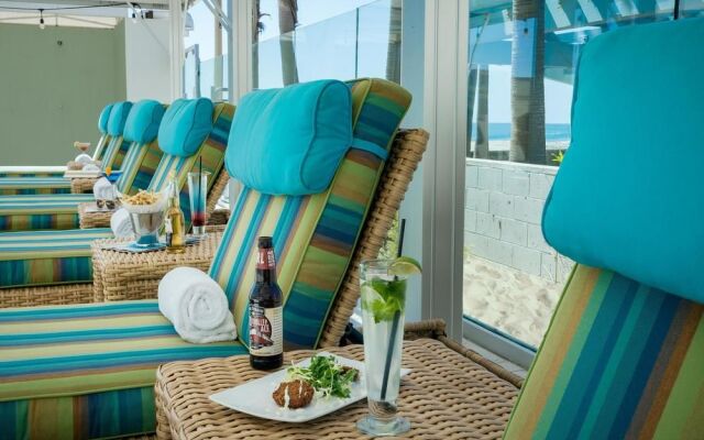 Seacoast Inn