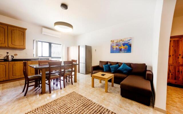 Central 3 Bedroom Entire Apartment Msida