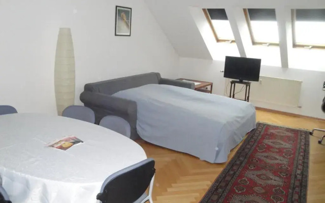 Living Vienna Apartment