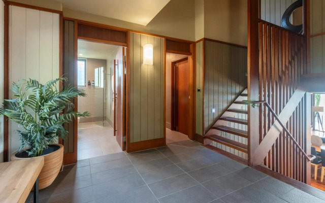 Yacht Club Villas