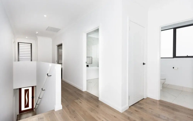 Two Ten Luxury CBD Accommodation