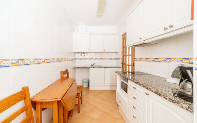 Oasis Beach Apartments