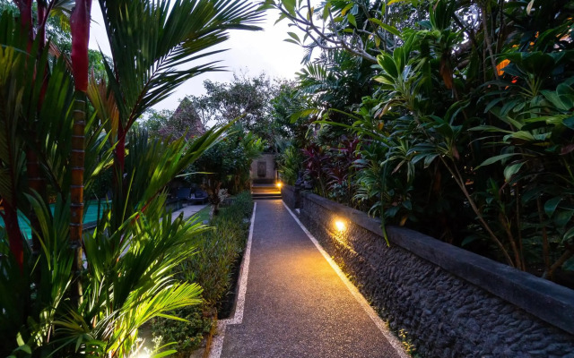 Sari Bamboo Villas