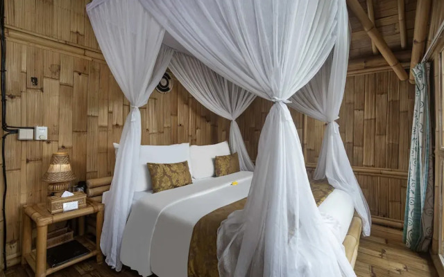 TUJUH Angel by GenuineHost