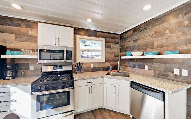 4093 Manzanita Ave Cabin Unit 5