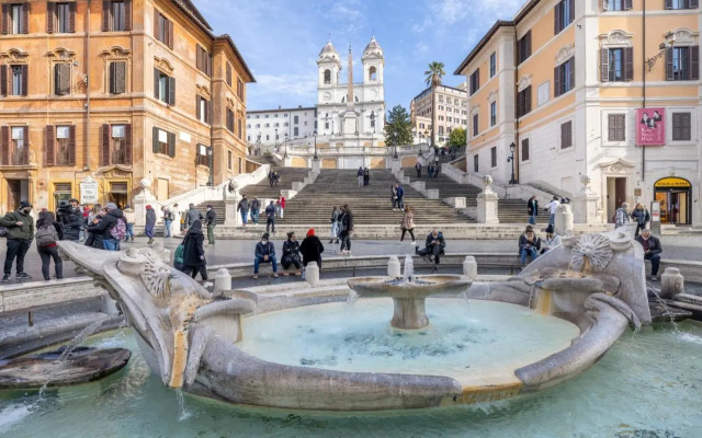 The Right Place 4u Mario de Fiori Apartment