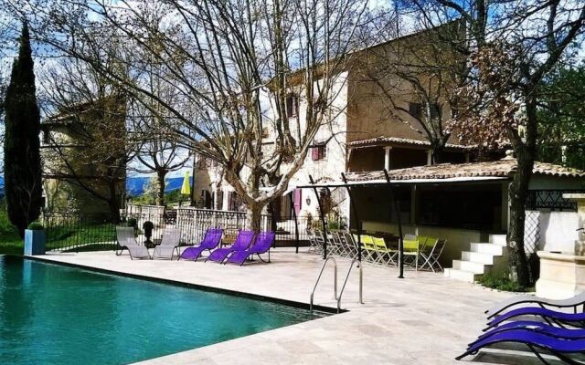 Le Mas des 5 Fontaines. Chambres d'hôtes