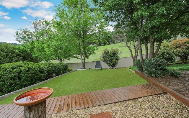 Alpine Vista - Short walk to town centre