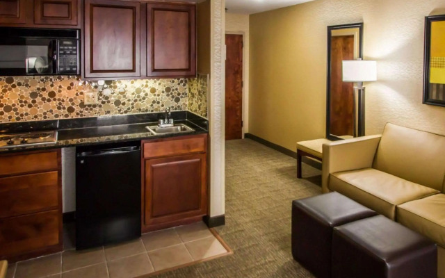 Quality Suites NYC Gateway