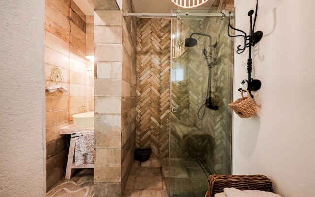 Ika Boutique Luxury Apartments