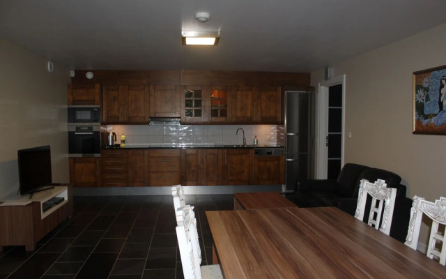 Apart Hotel