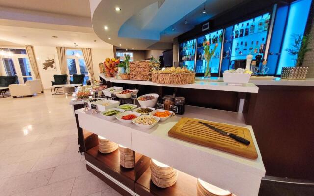 Hotel Fero Express POKOJE KLIMATYZOWANE AC