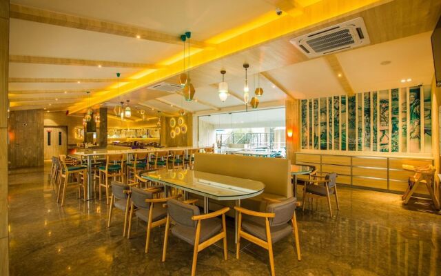 Royal Land Luxury AC Tent