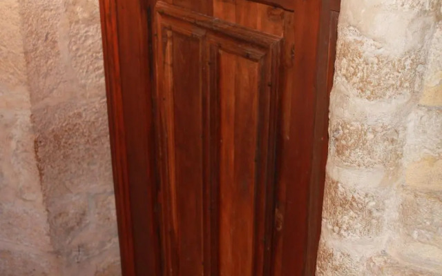 Logis Hotels  Auberge De La Tour   Hôtel Et Restaurant