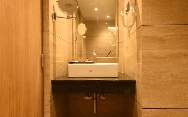 Emerald Clarks Inn Suite