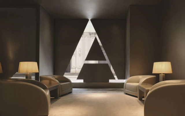 Armani  Milano