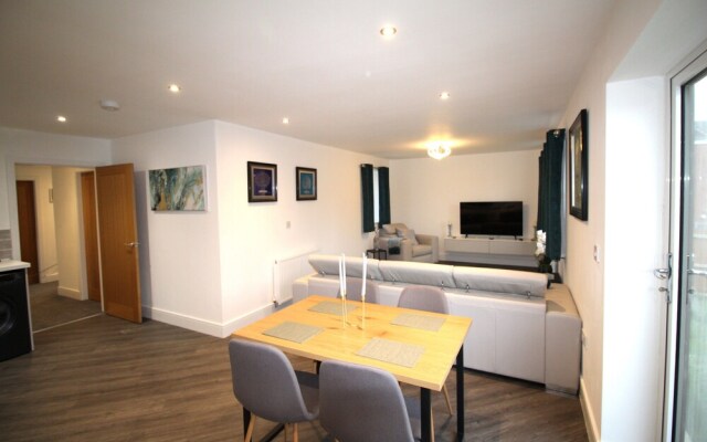 2 Bed Bungalow - Large Enclosed Garden - New Build