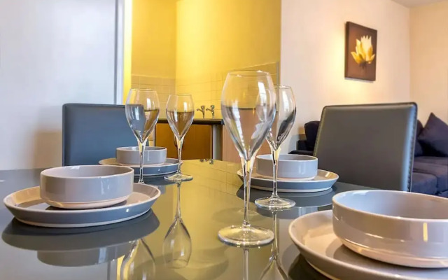Host Stay New Street Studio