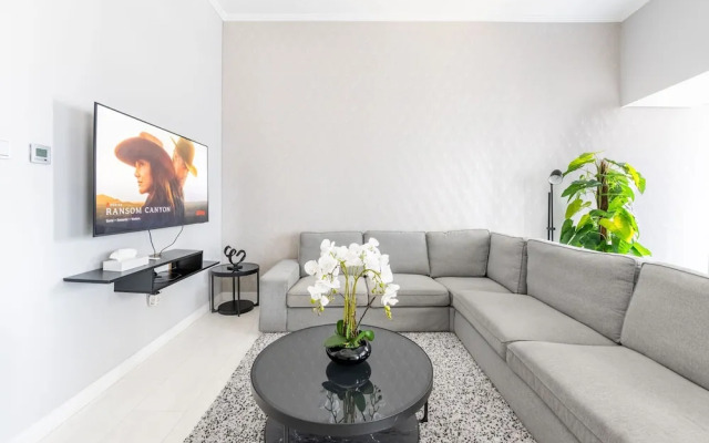 Iconic Marina Stay Cayan Tower 2BR