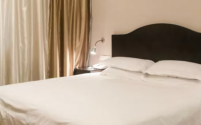 Goldenplam Hotel