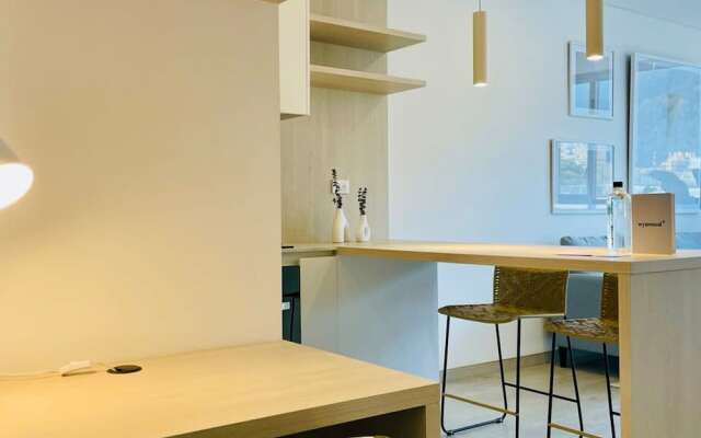 w Amazing 1BR With Balcony in Chico