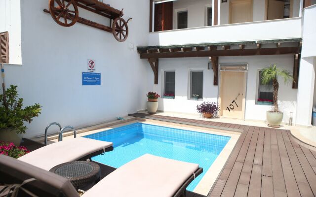 7. Art Feslegen Hotel