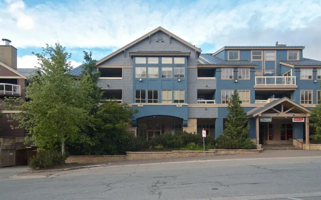 Whistler Blackcomb VR at Tyndall Stone