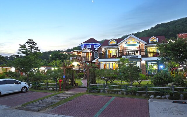 Gyeongju Windmill Pension