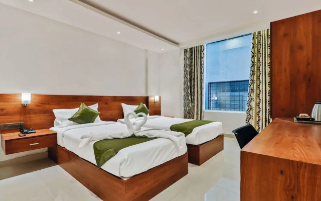 Treebo Trend Blu Orchid