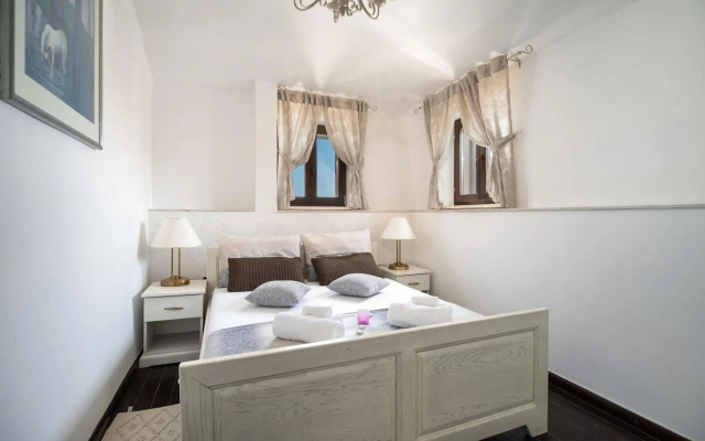 Luxury Apartments Perko