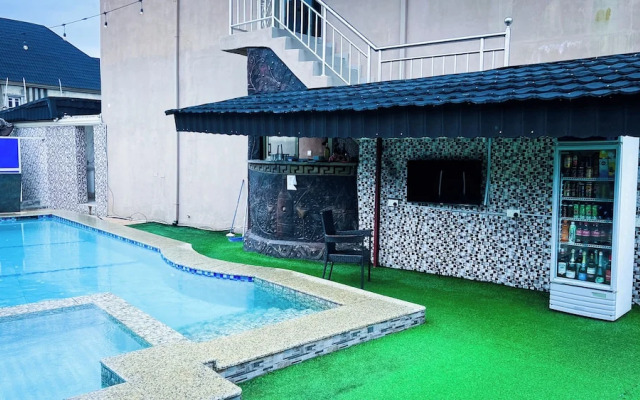 Mo-House Hotels and Events Centre
