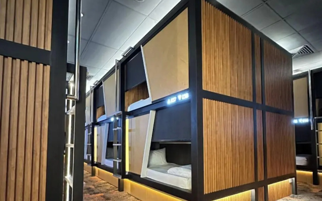 Napzone KLIA T2 – Guest Rooms – Sepang