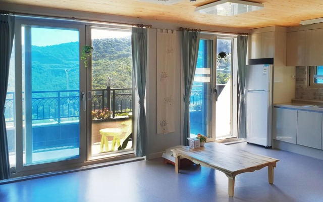 Pyramid Red Clay Pension