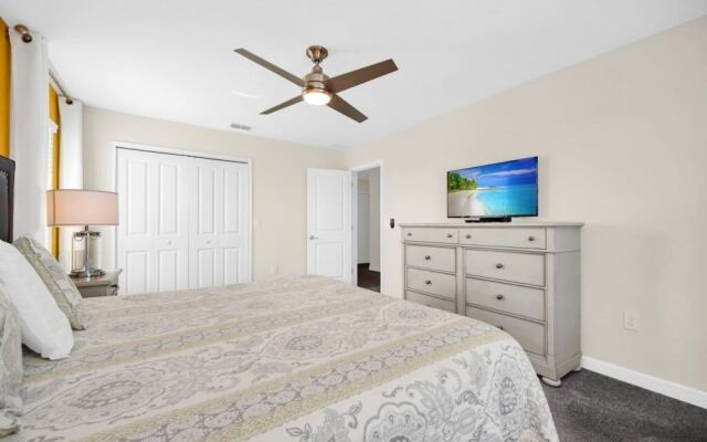 4710kings 6 Bedroom Villa by RedAwning