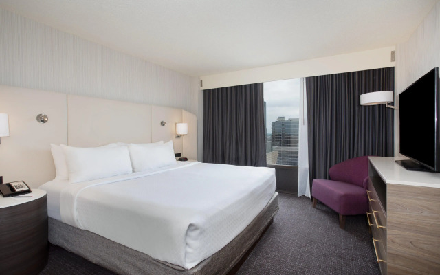Crowne Plaza Kansas City Downtown by IHG