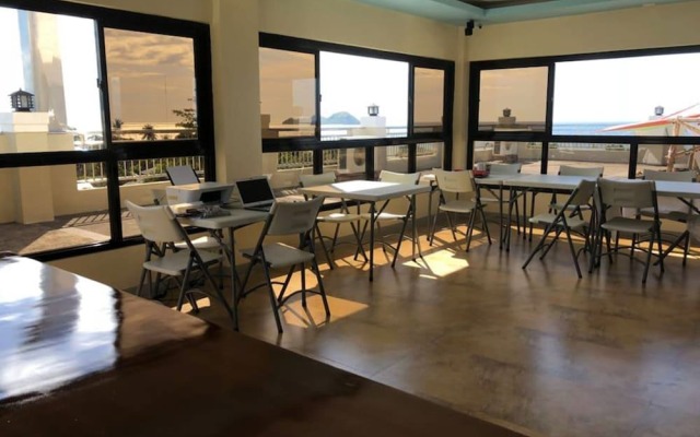 Godo's Hotel and Restaurant