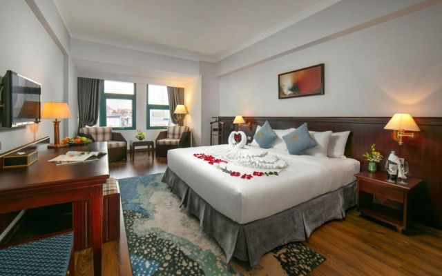 The Tray Hotel