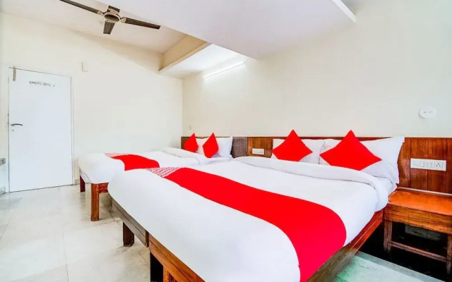 Oyo Flagship 36730 Hotel Mittal Residency