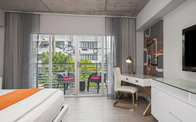 Riviera Hotel South Beach