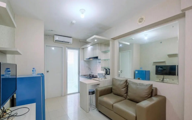 Comfy And Homey 2Br At Bassura City Apartment