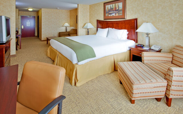 Holiday Inn Express & Suites Bethlehem Arpt-Allentown Area