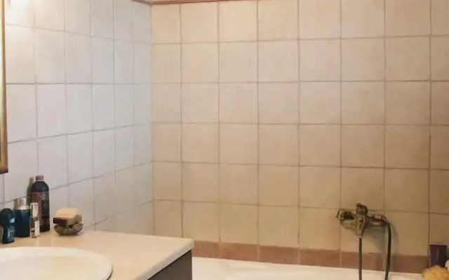 Beautiful Home in Finikia With Wifi and 3 Bedrooms