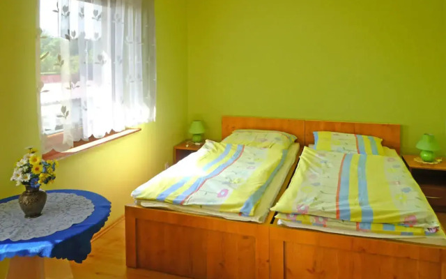 Semi-detached House With Fireplace, Rowy