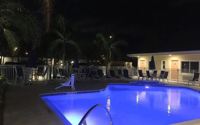 Curtis Inn & Suites